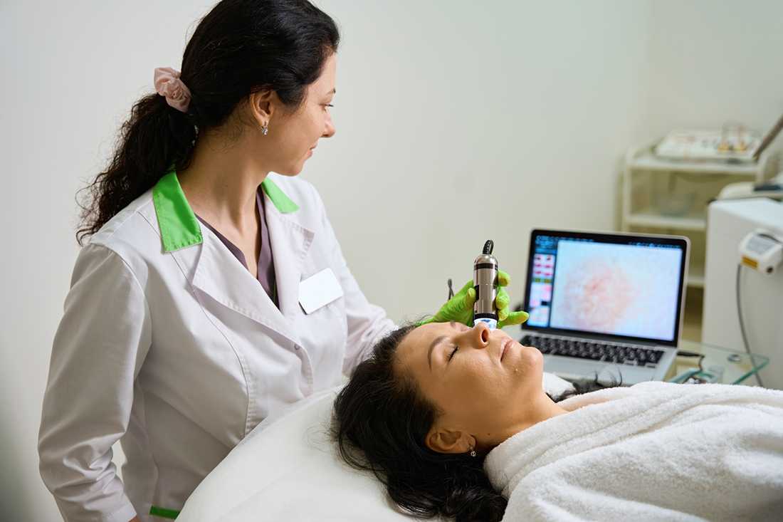 Stem Cell Treatments vs. Traditional Cosmetic Surgery: Cost, Benefits, and Results