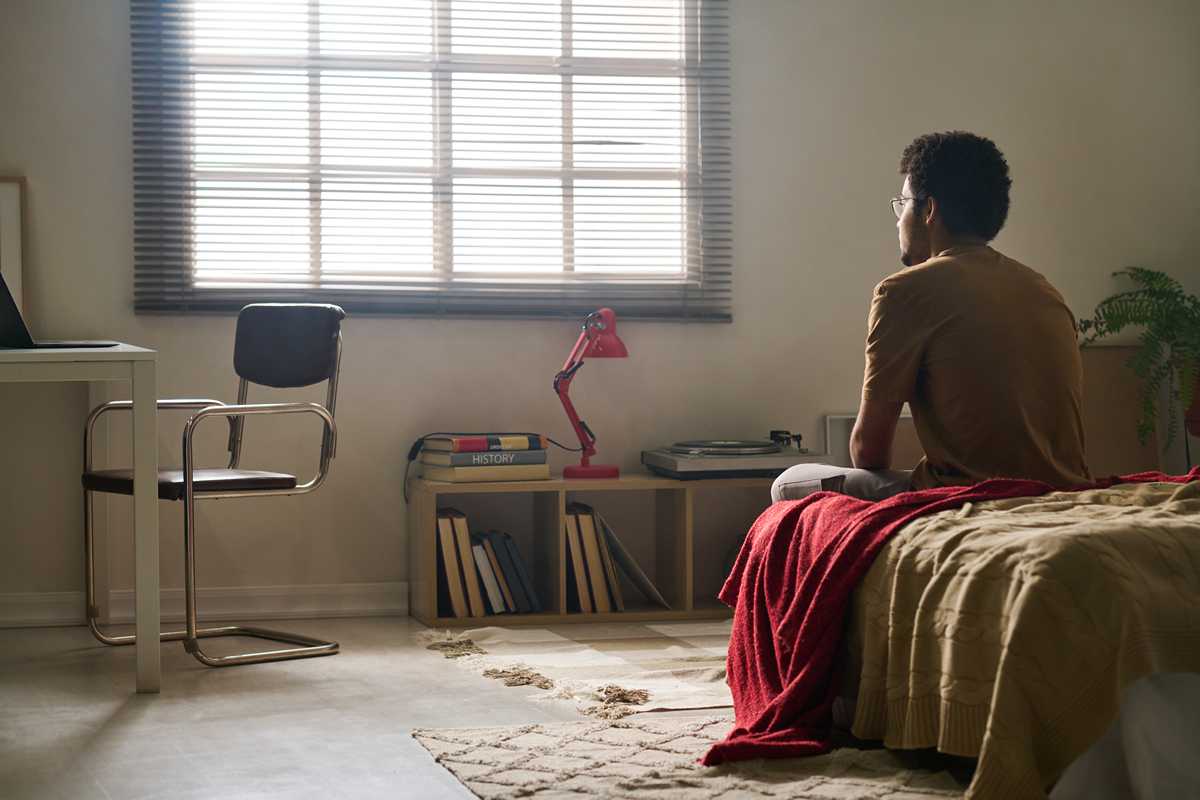 6 Mental Health Red Flags You Should Never Ignore