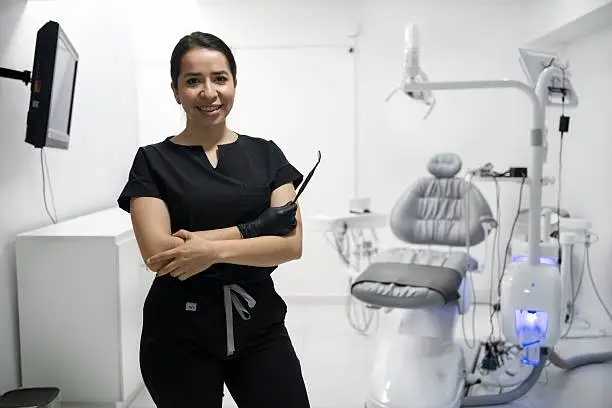 Qualities of the Best Endodontist in Manhattan