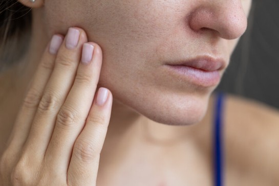 Dry Skin vs Dehydrated Skin: How To Tell The Difference And Fix It Safely