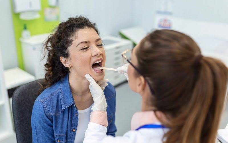 Knowing When to Book a Direct Consultation with a Sore Throat Specialist