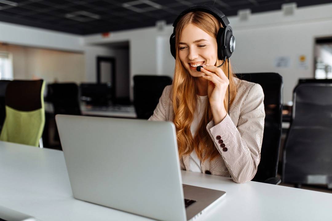 Outsourcing Your Contact Center vs in-House: Factors to Consider