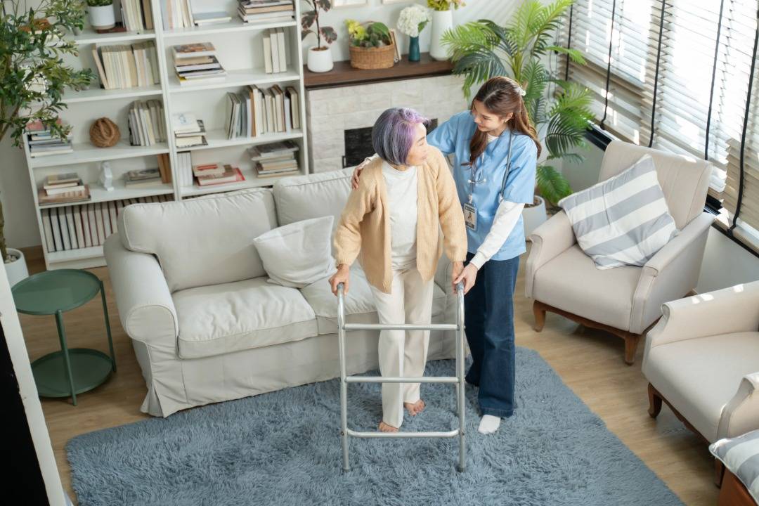 Non-Clinical Support That Protects Health: Personal Care, Medication Reminders and Daily Monitoring
