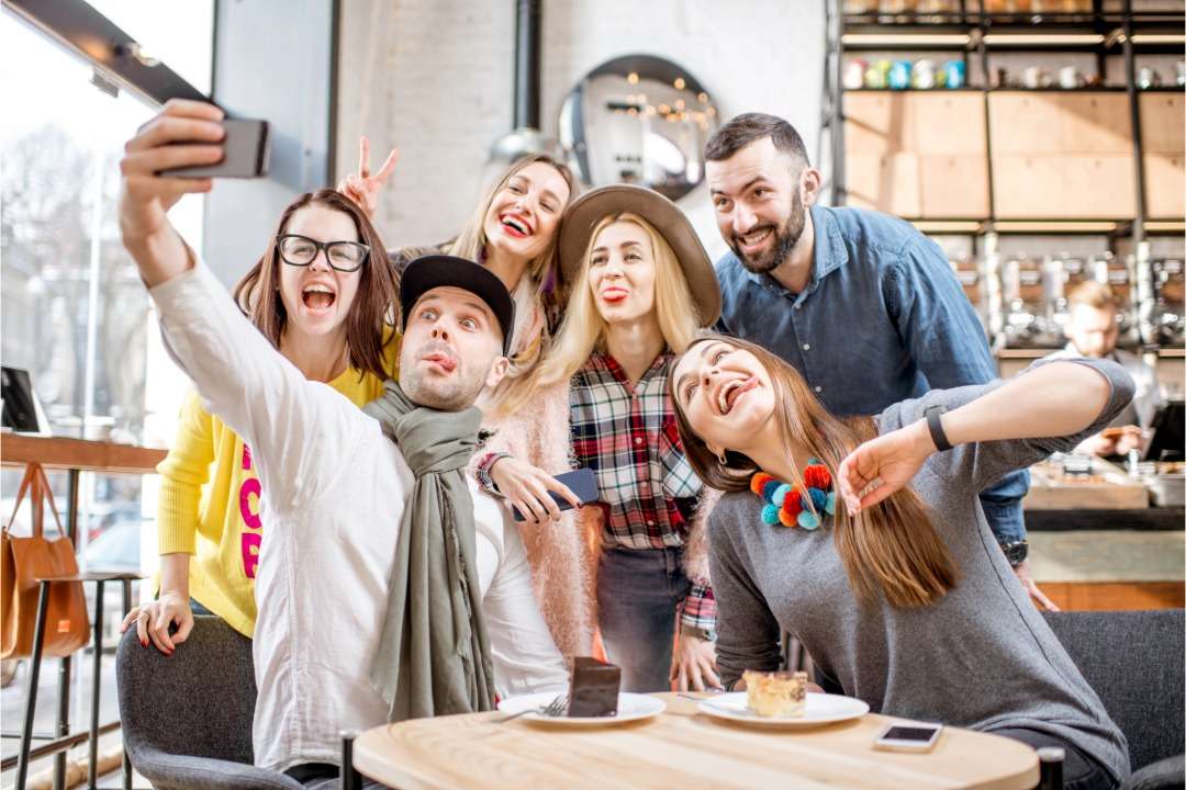 Why Reconnecting with Old Friends is Good for You