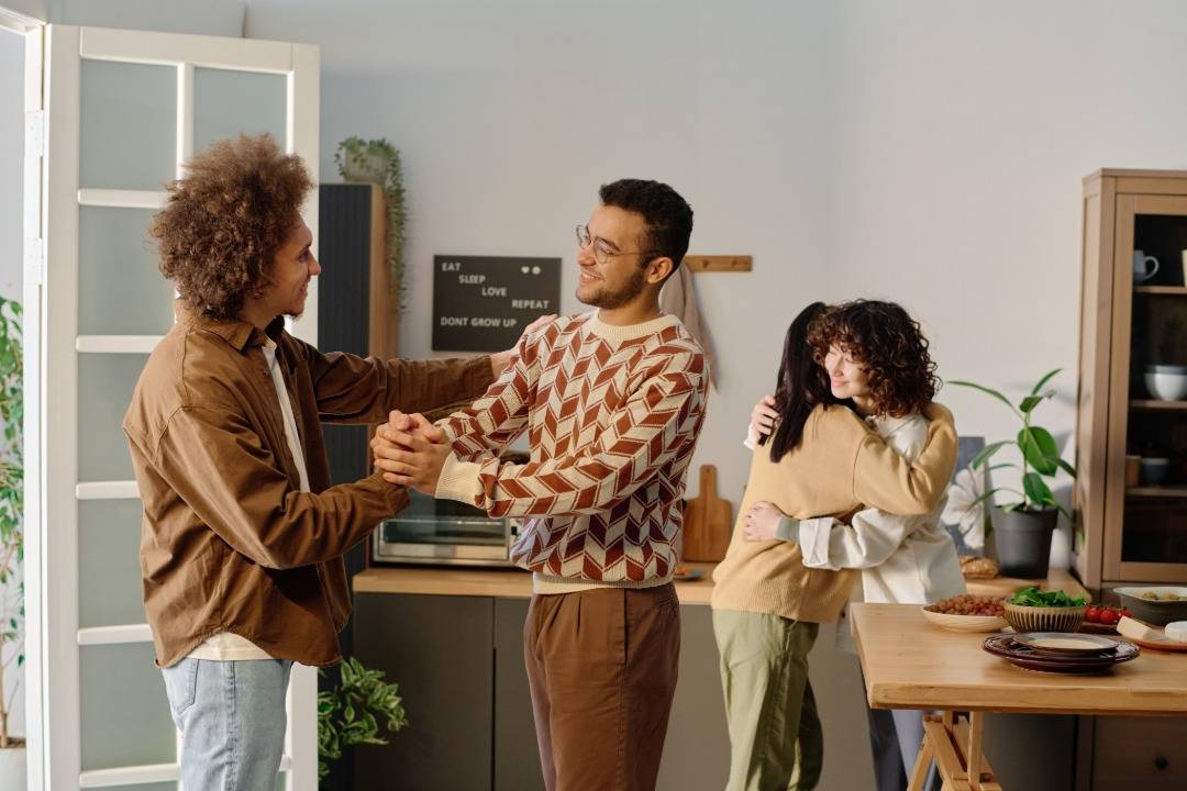 Be the Guest Everyone Loves Inviting Back