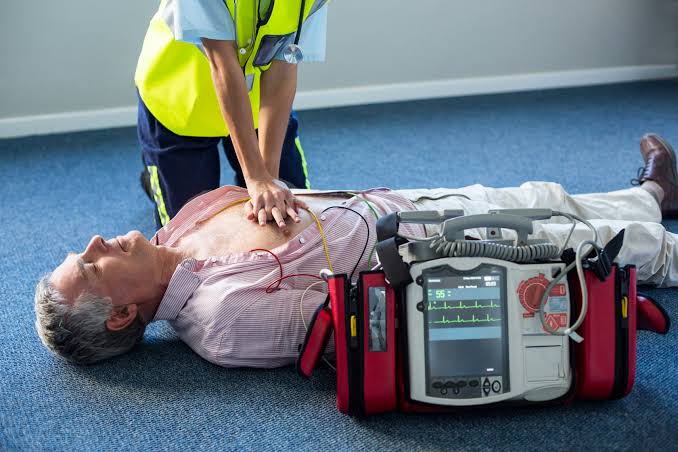 Are defibrillators mandatory in the workplace Australia