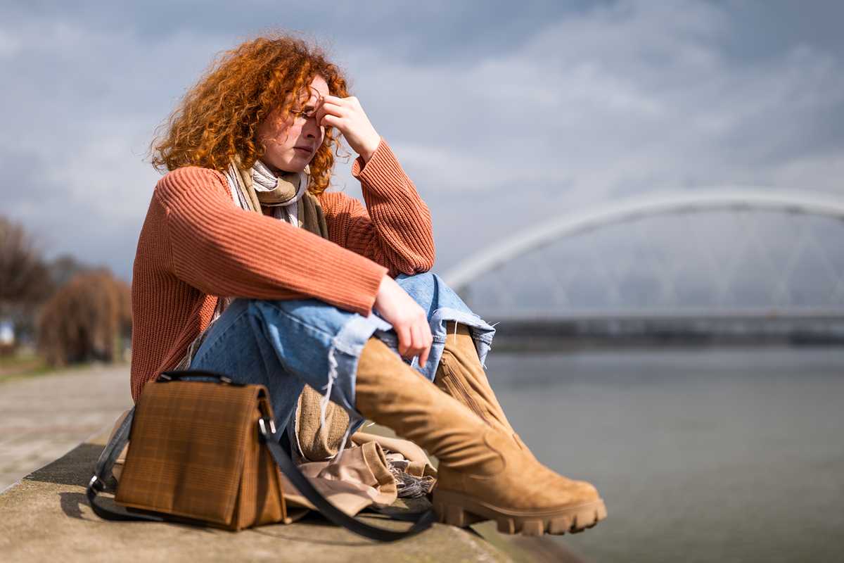 6 Mental Health Red Flags You Should Never Ignore