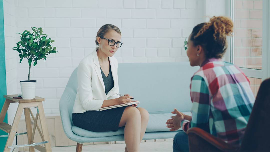 6 Best AI Scribes for Therapists in 2026: Features, Pricing & Workflow Fit