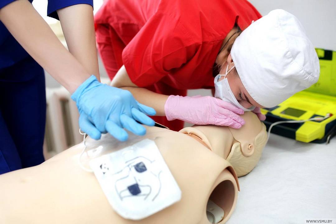 Reducing the Gap Between Textbook Knowledge and Bedside Confidence: What a Top 3 Canadian Red Cross Training Partner Teaches Students in Etobicoke