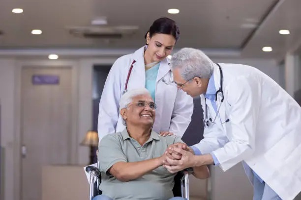 Proactive Patient Care: How Live-In Care Reduces Hospital Readmission Rates